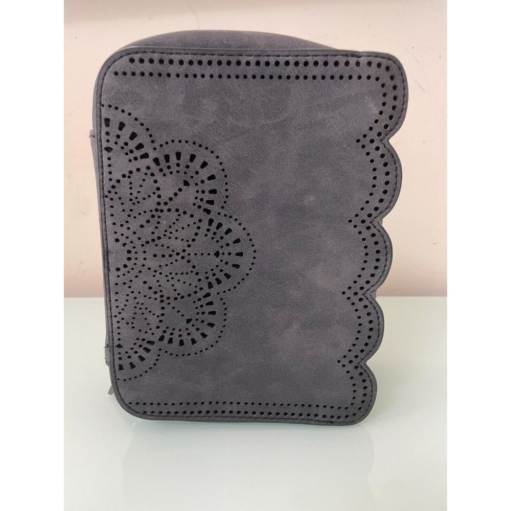 Trish McEvoy suede look planner eyelet cut